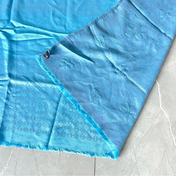 HENRI BENDEL Two Tone Blue Monogram Beaded 100% Silk Extra Long Wrap Shawl Scarf - Picture 12 of 14